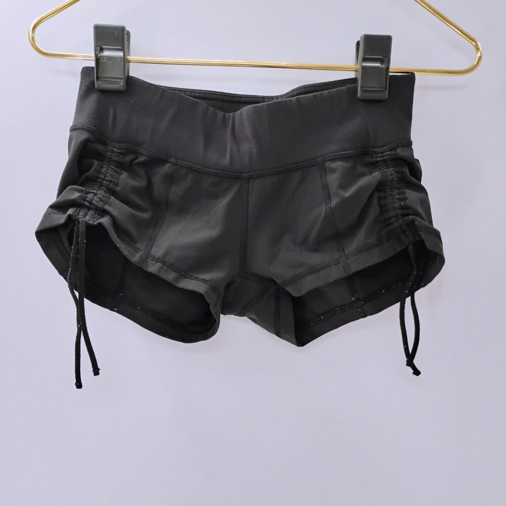 Lululemon Shorts Women 2 Black Mesh Over Miles Running Active Stretch Gym Logo - Picture 7 of 10